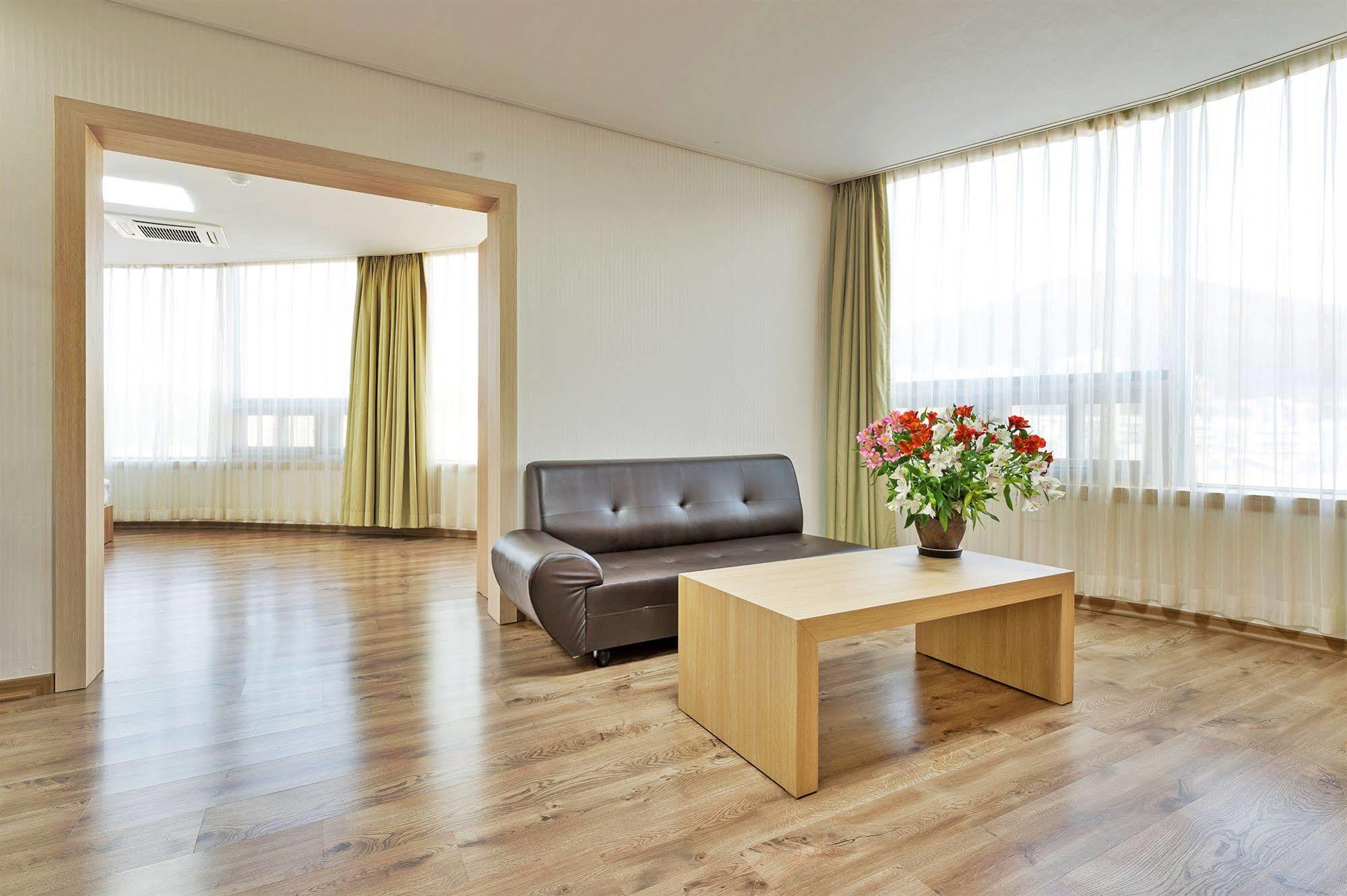 Elena Business Hotel Yeosu Dış mekan fotoğraf