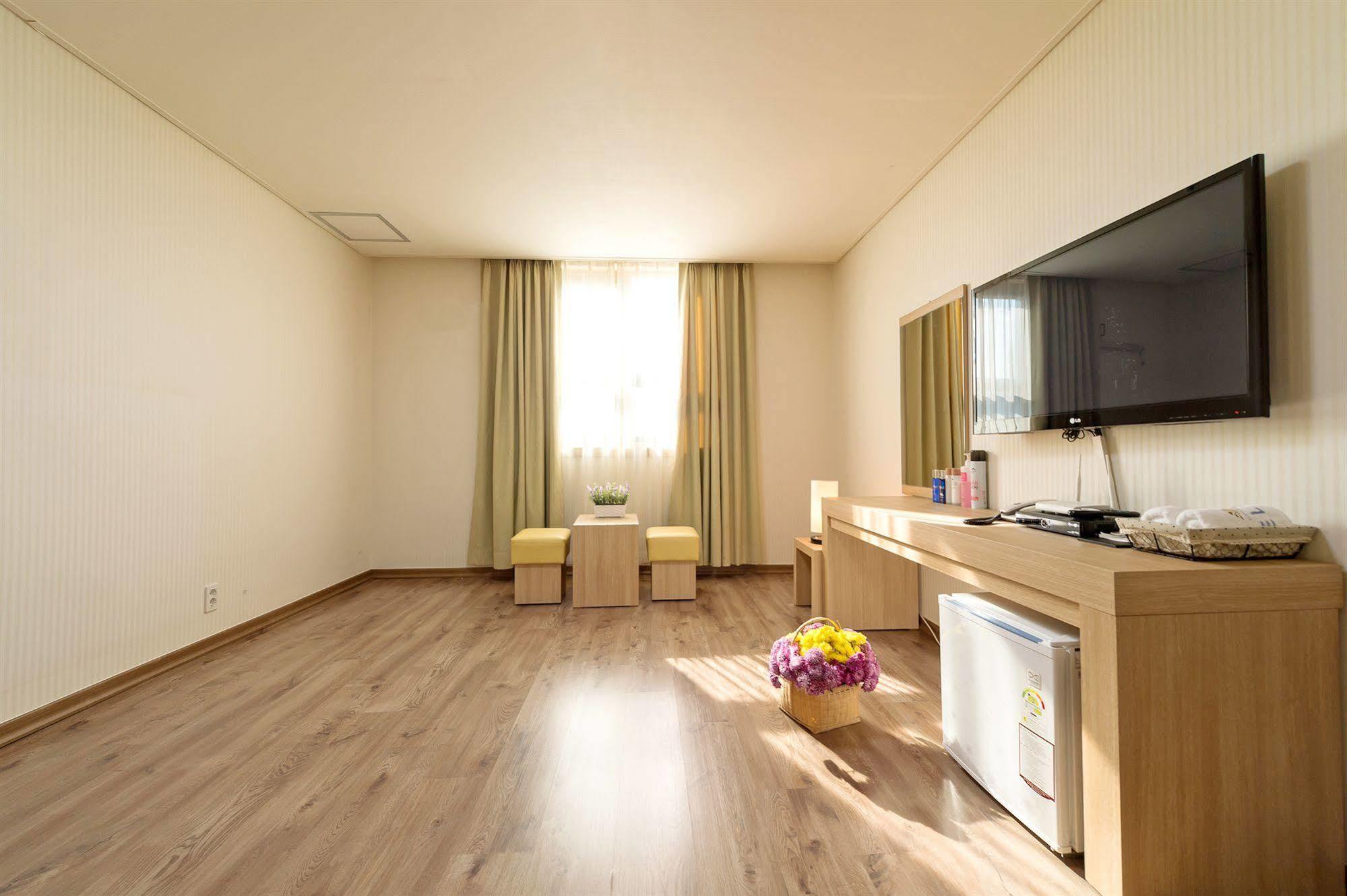 Elena Business Hotel Yeosu Dış mekan fotoğraf